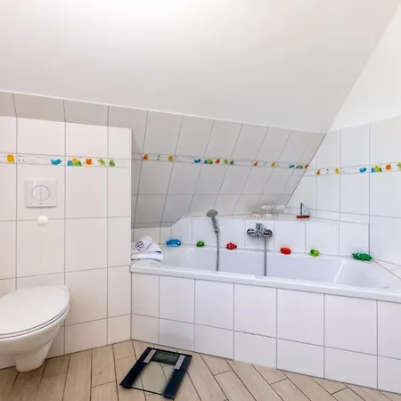 度假居 Reet-hus Hanbutt *