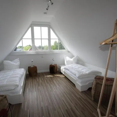 Reet-hus Hanbutt 度假居